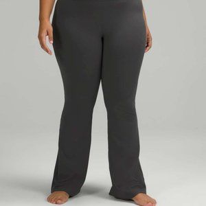 Groove Super-High-Rise Flared Pant Nulu